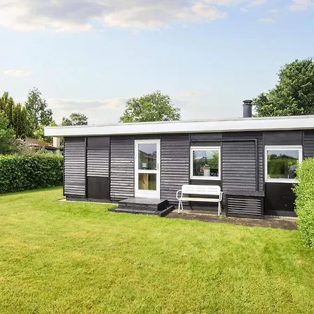 6 Person In Hejls-by Traum *