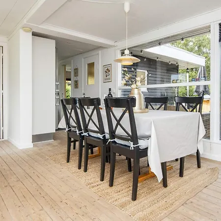 6 Person In Hejls-by Traum * Hejls